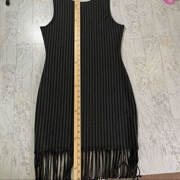 Cleo Black Gray Stripe Fringe Hemline Sleeveless Midi Dress Size Medium - Picture 12 of 16